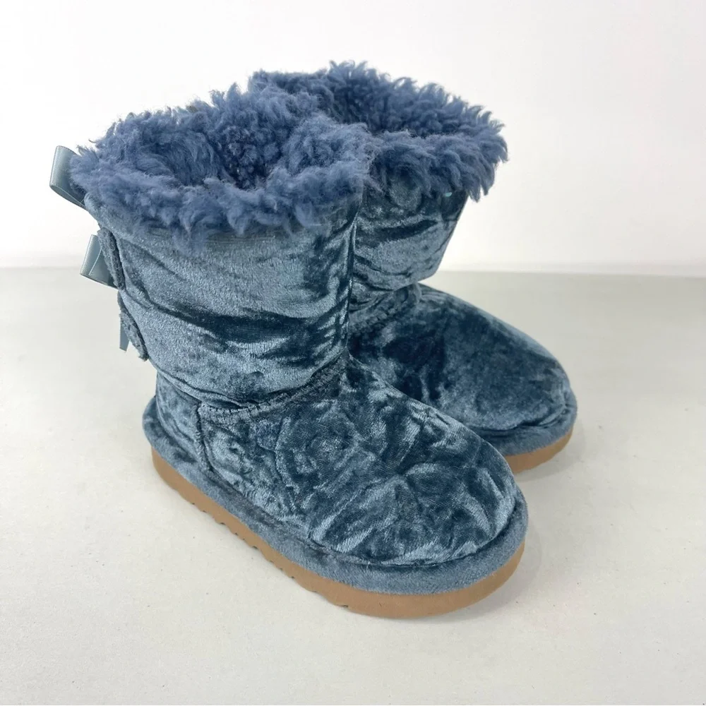 UGG Bailey Bow Boots Blue Crushed Velvet Little Girls Size 7 Toddler Fur Boots
